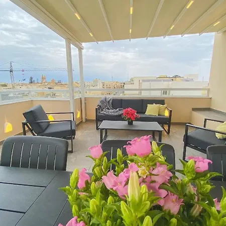 The Blue Mill Penthouse With Beautiful Views Apartment Naxxar