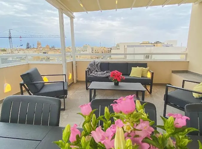 The Blue Mill Penthouse With Beautiful Views Διαμέρισμα Naxxar