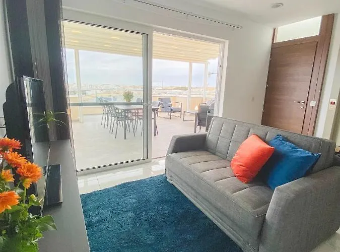 The Blue Mill Penthouse With Beautiful Views Naxxar