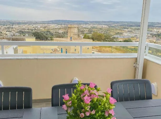 The Blue Mill Penthouse With Beautiful Views Apartament Naxxar